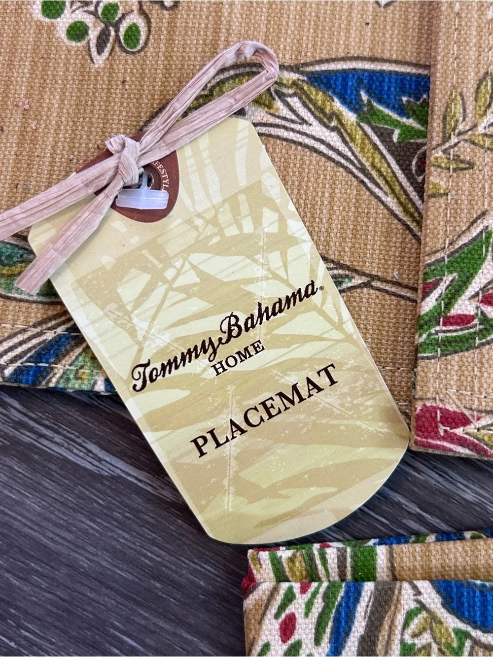 Tommy Bahama Placemats (4) Cayo Vista Gold Tropical Floral & (2) Napkins NWT
